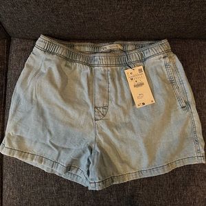 New with tags Zara men’s soft denim shorts - medium